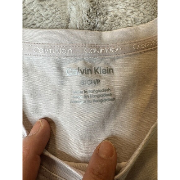 Calvin Klein Women's Soft Crew Neck Graphic Camo Logo T-shirt Light Purple S - Picture 5 of 8